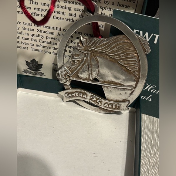 Pewter by Robert Hall 25th anniversary horse ornament Cantra 🇨🇦 - Picture 3 of 4